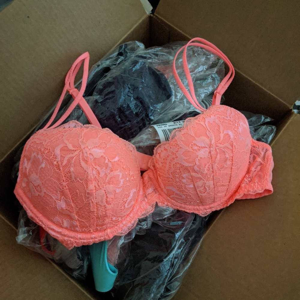 VS PINK Date Bra Hot Coral Pink 36B